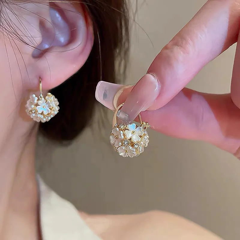 2024 Korean New Simple Temperament Circle Pearl Earrings Fashion Small Versatile Earrings Women's Jewelry Vera Lux