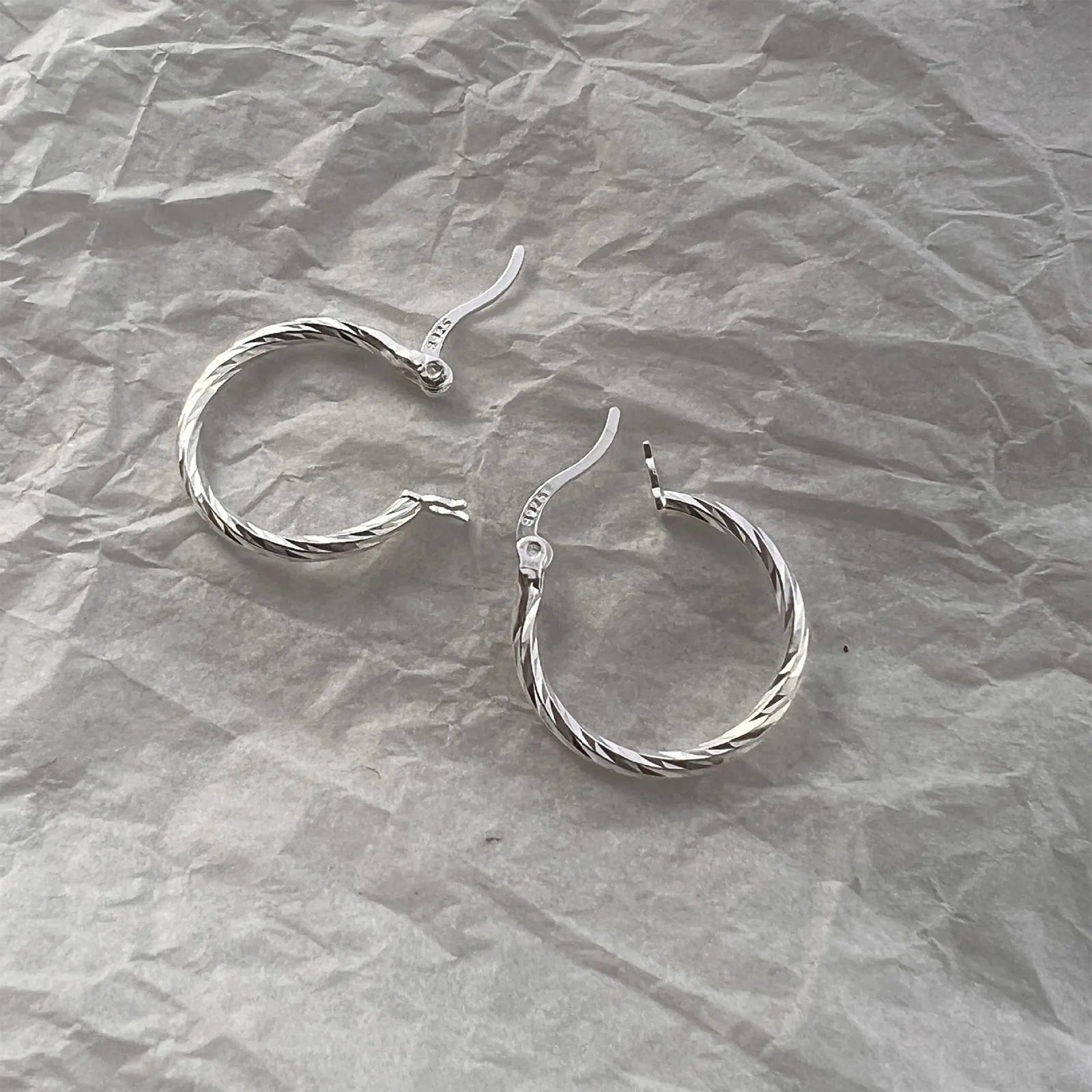 S925 Silver Geometric Twist Circle Earrings Women Elegant Unique Design Korean Versatile Sparkling Flower Modification Ear Studs Vera Lux