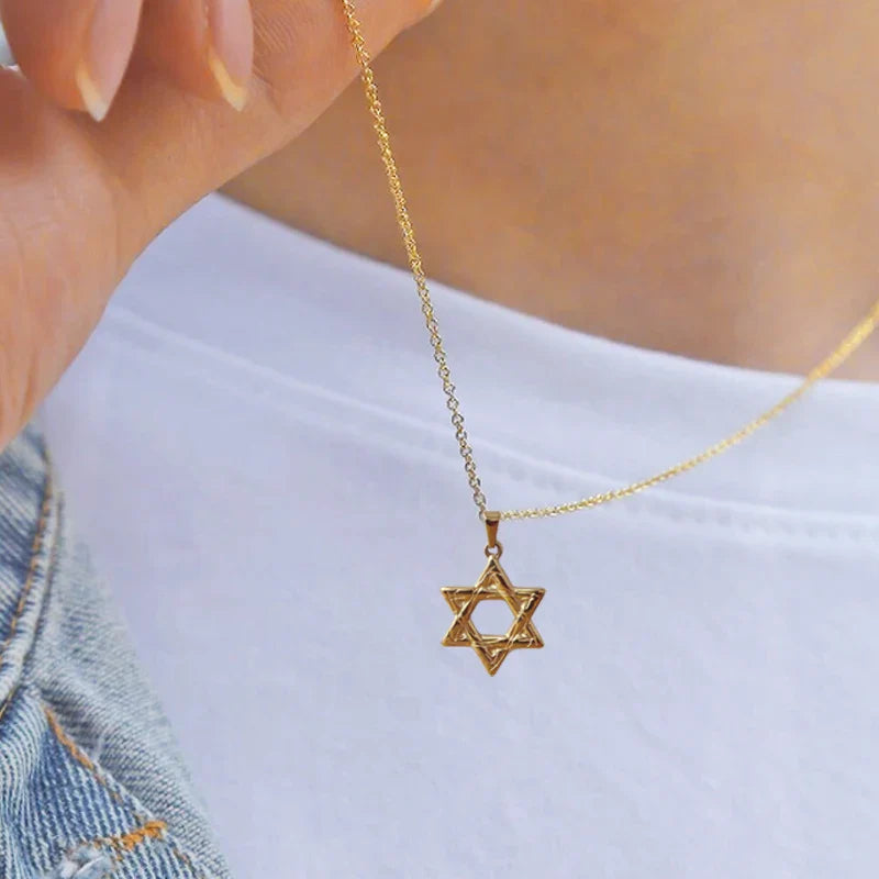 Stylish 18K Gold Plated Star of David Necklace in Stainless Steel - Religious Hexagram for Men & Women, Gift Option Vera Lux