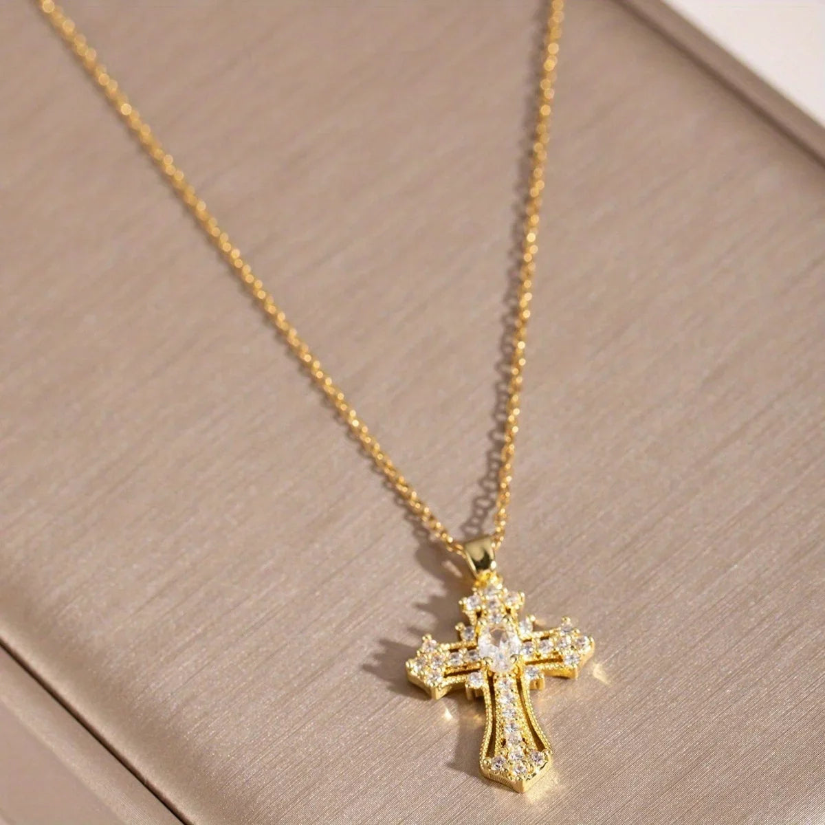 1Pcs Cross Necklace Pendant Religious Blessing Stainless Steel Sturdy Gold Necklace Water Diamond Inlay Trendy Fashion Vera Lux