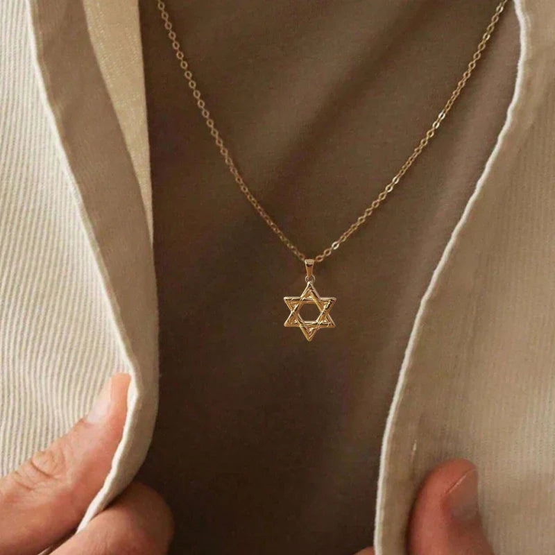 Stylish 18K Gold Plated Star of David Necklace in Stainless Steel - Religious Hexagram for Men & Women, Gift Option Vera Lux