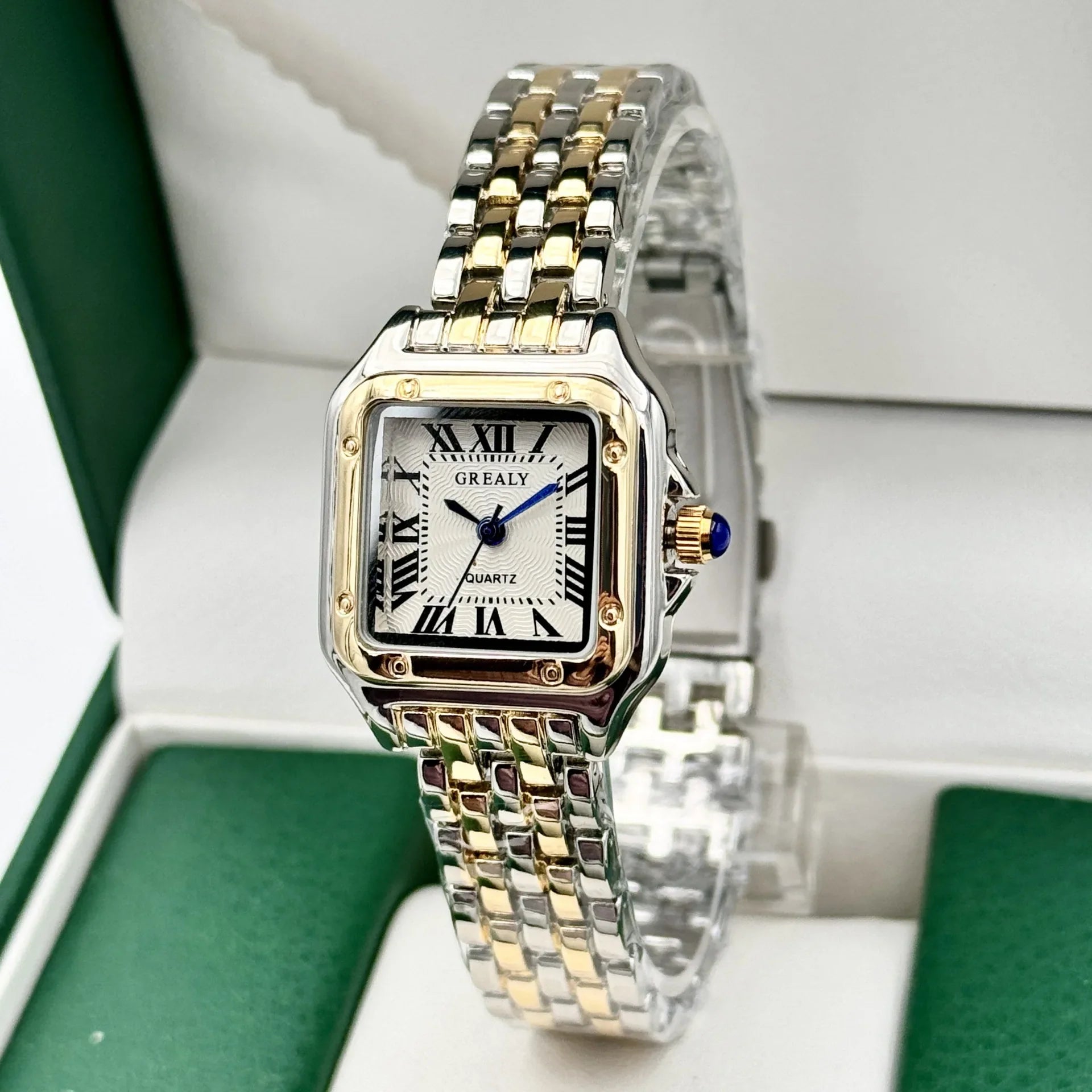 New Women Watch Light Luxury Brand Business Gold Stainless Steel Ladies Fashion Quartz Watches Female Clock Bracelet Wristwatch Vera Lux