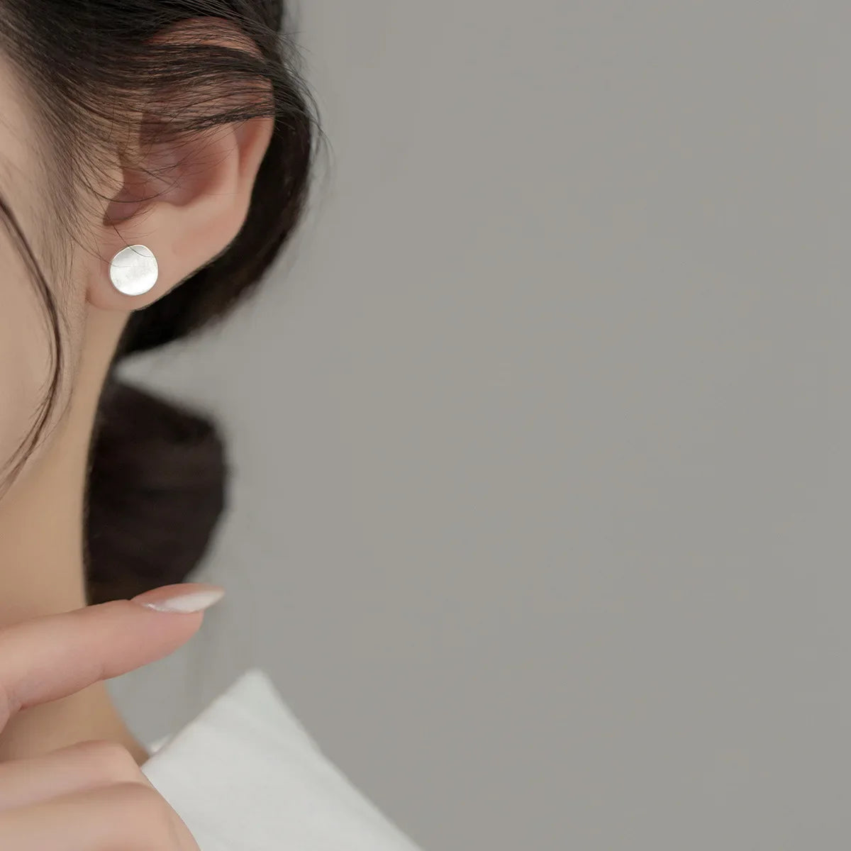 925 Sterling Silver Frosting Round Piercing Stud Earrings For Women Wedding Engagement Jewelry Wholesale Accessories Jewellery Vera Lux
