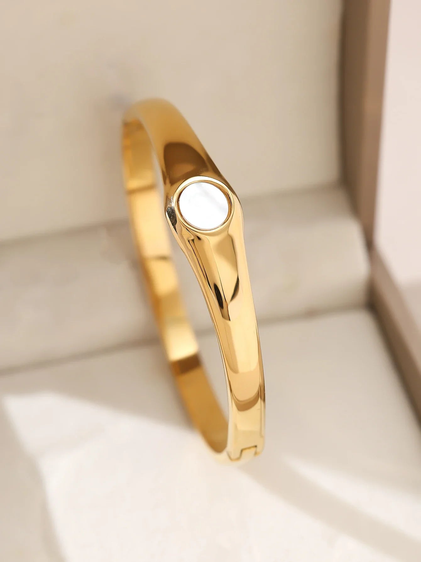 1pieces/set women's wedding jewelry party holiday Valentine's Day gift stainless steel bracelet plated with 18K gold bracelet Vera Lux