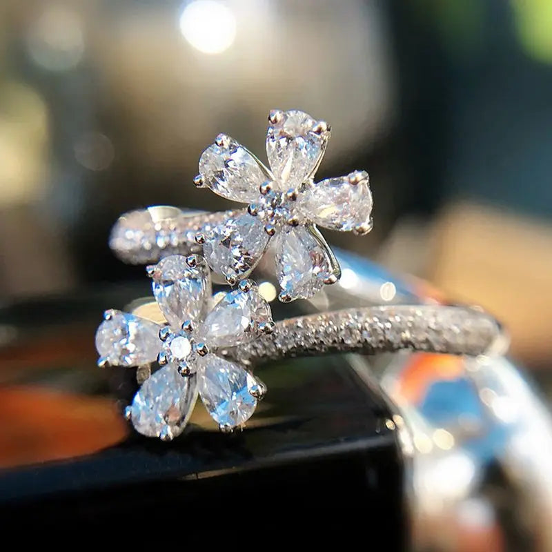 925 Sterling Silve Aesthetic Flower Adjustable Finger Ring Female Brilliant Zirconia Jewelry for Engagement Delicate Accessories Vera Lux