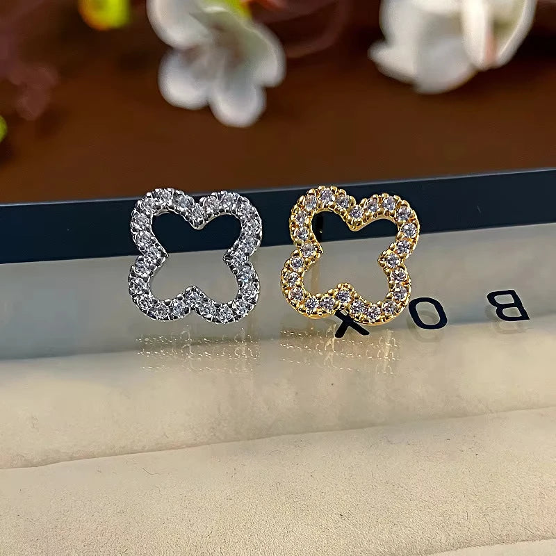 New Fashion Leaf Hollow Zircon Stud Earrings for Women Elegant Niche Triple Flower Earrings Party Jewelry Gift Vera Lux