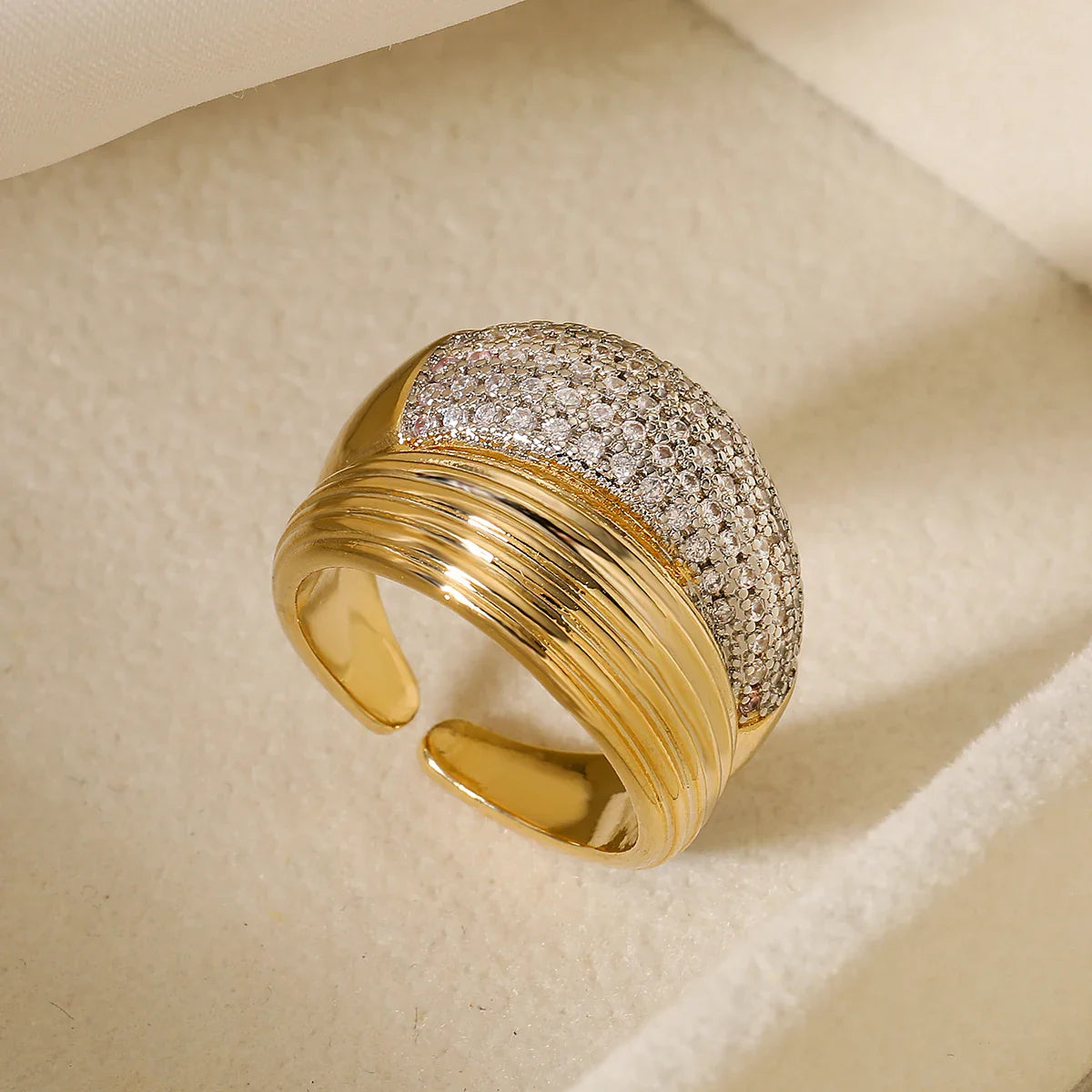 NEWBUY Luxury AAA Cubic Zirconia Pave Setting Copper Wedding Jewelry Delicate Geometric Open Rings For Elegant Women Vera Lux