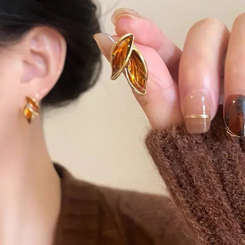 LATS New Korean Arrival Metal Trendy Fresh Lovely Sweet Grey Leaf Stud Earrings for Women 2024 Fashion Jewelry Gifts Vera Lux
