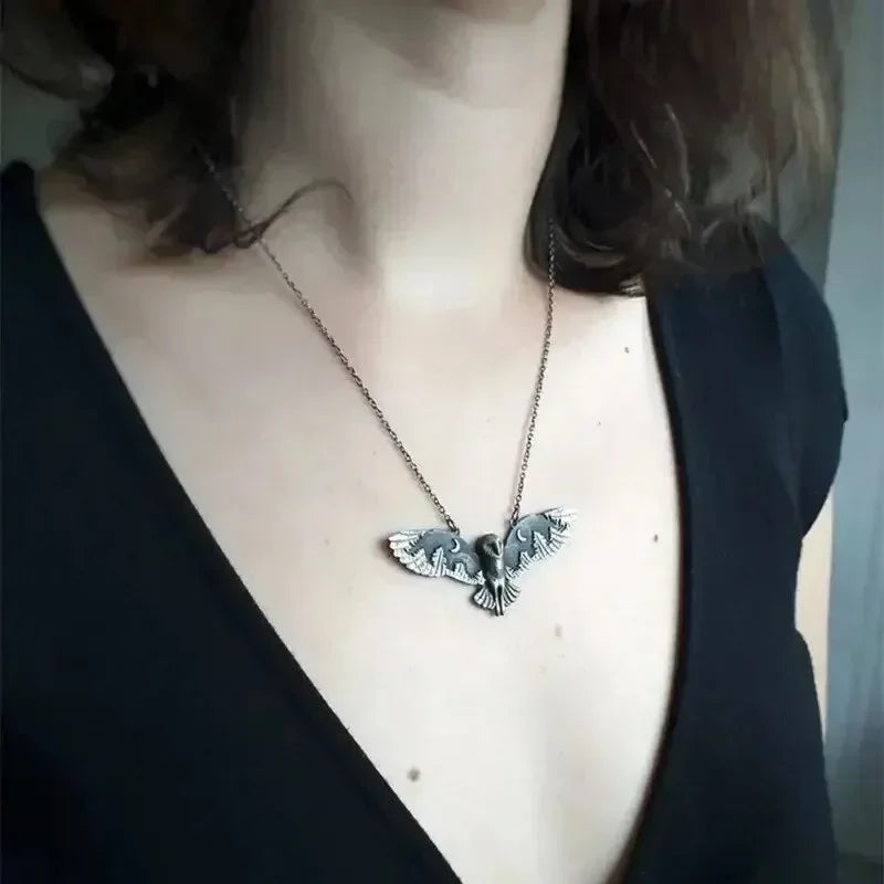 1pcs Vintage Necklace For Men And Women Creative Owl Pendant Wings Flying Holiday Jewelry Femstylo