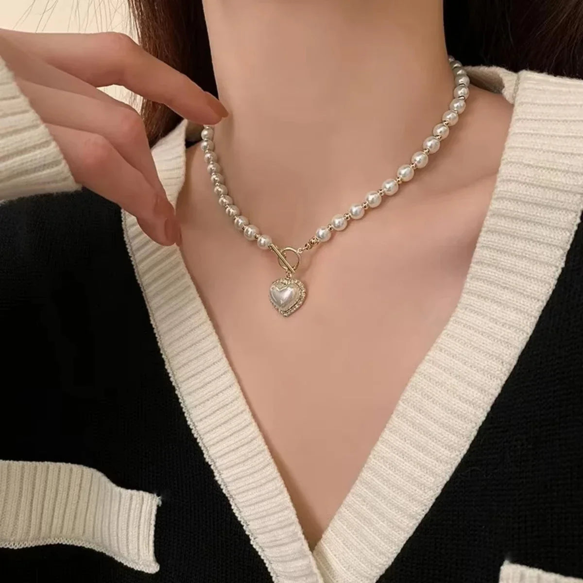 Elegant Pearl Necklace For Women Heart Pendant Necklaces Luxury Imitation Pearls Chain Necklaces Korean Jewelry Girls Gifts Vera Lux