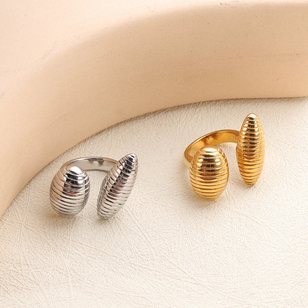 High End Waterproof Hollow Stainless Steel Finger Ring Trendy for Women Personalize Jewelry Wholesale Vera Lux