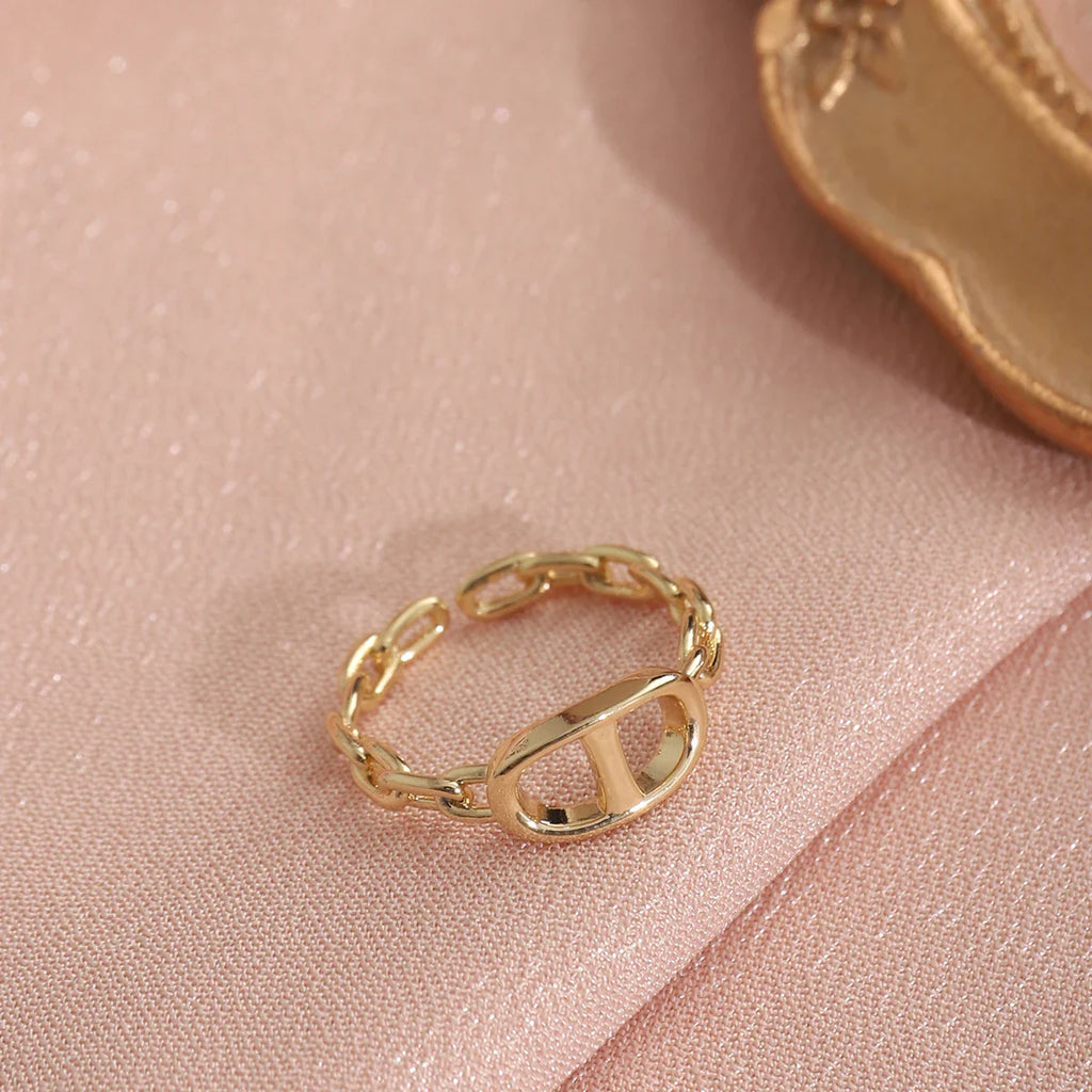 Fashionable Starry Full Drill Chain Pendant Ring for Women Versatile Luxury Design Ring Finger Accessory Copper Material Vera Lux