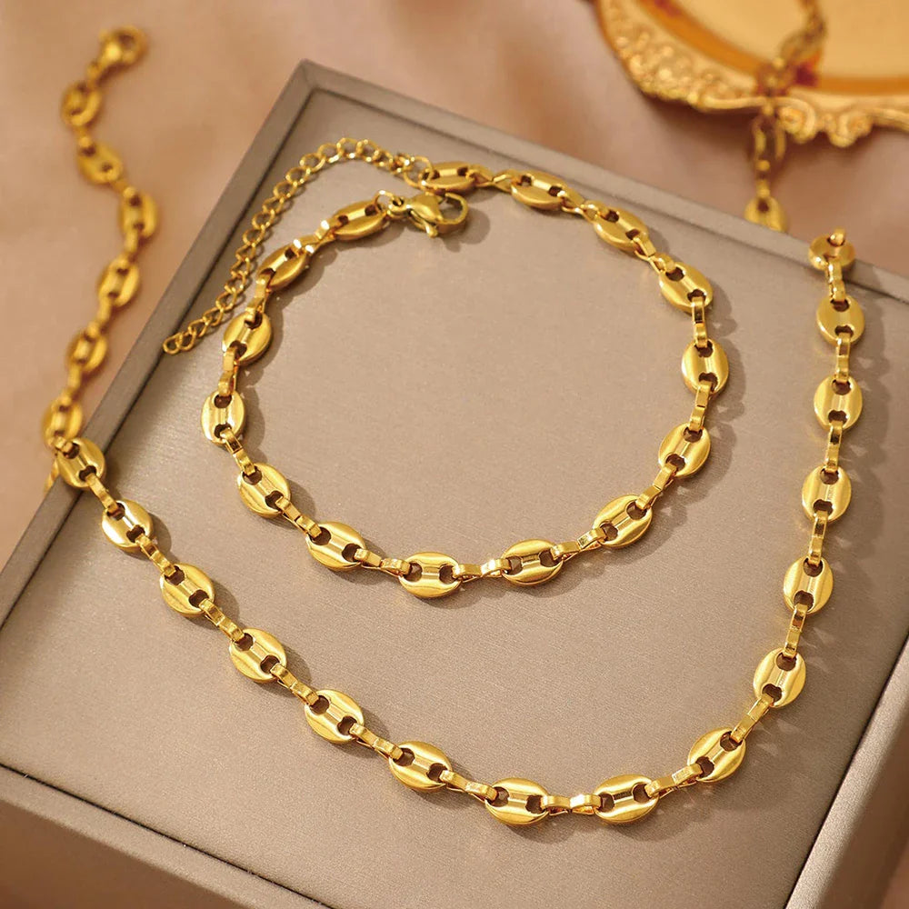 Stainless Steel Jewelry Set Necklaces Bracelet with Cute Pig Nose Hollow Carving High-end textured jewelry set For Women Jewelry Vera Lux