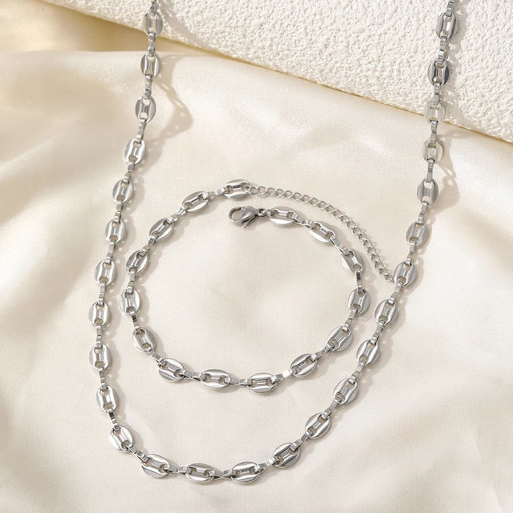 Stainless Steel Jewelry Set Necklaces Bracelet with Cute Pig Nose Hollow Carving High-end textured jewelry set For Women Jewelry Vera Lux