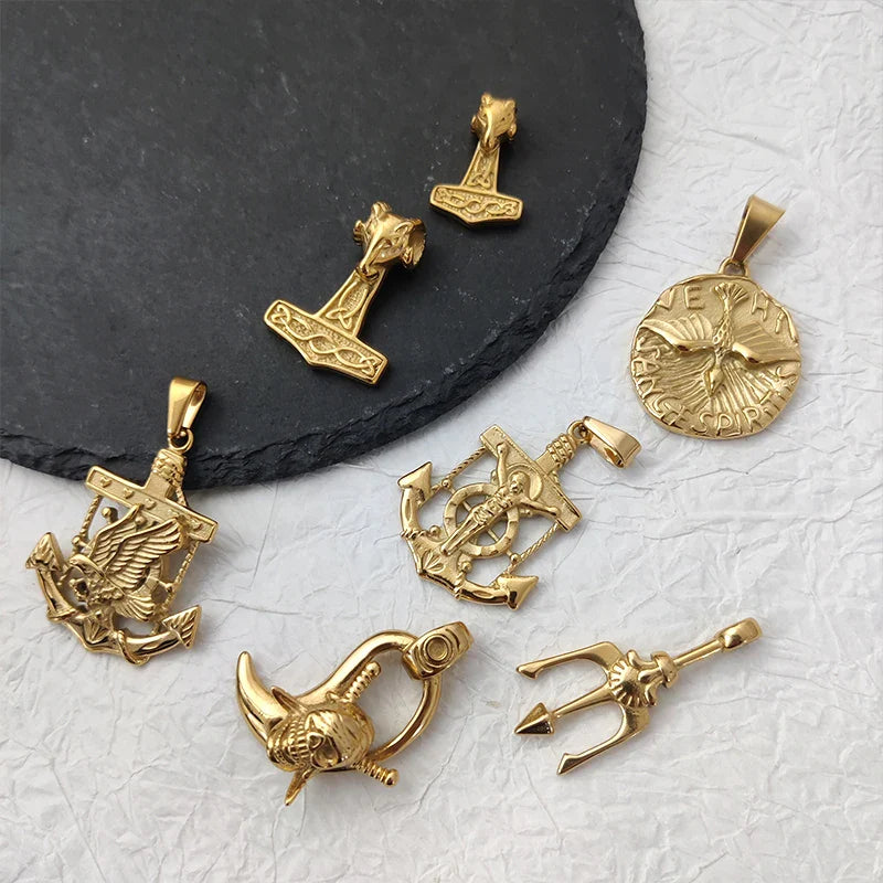 Fashion 18K Gold Plated Greek Mythology Poseidon Trident Pendant Stainless Steel Vintage Roman God Neptune Men's Charm Pendant Vera Lux