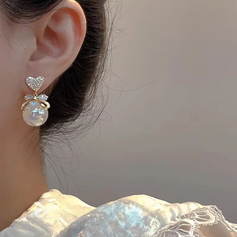 Korean Vintage Imitate Pearl Crystal Earrings for Women Jewelry High-class Luxury Zircon Flower Butterfly Leaf Stud Earrings Vera Lux