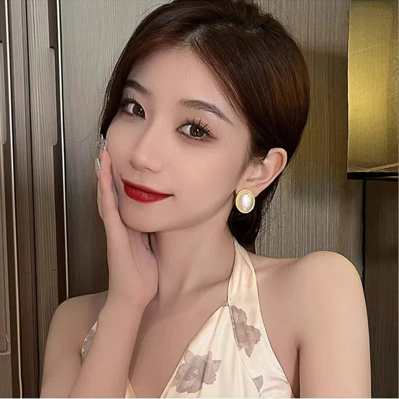 Imitation Pearl Zircon Retro Elegant Irregular Oval Square Hollow Out Earrings for Women Party Autumn Winter Jewelry Vera Lux