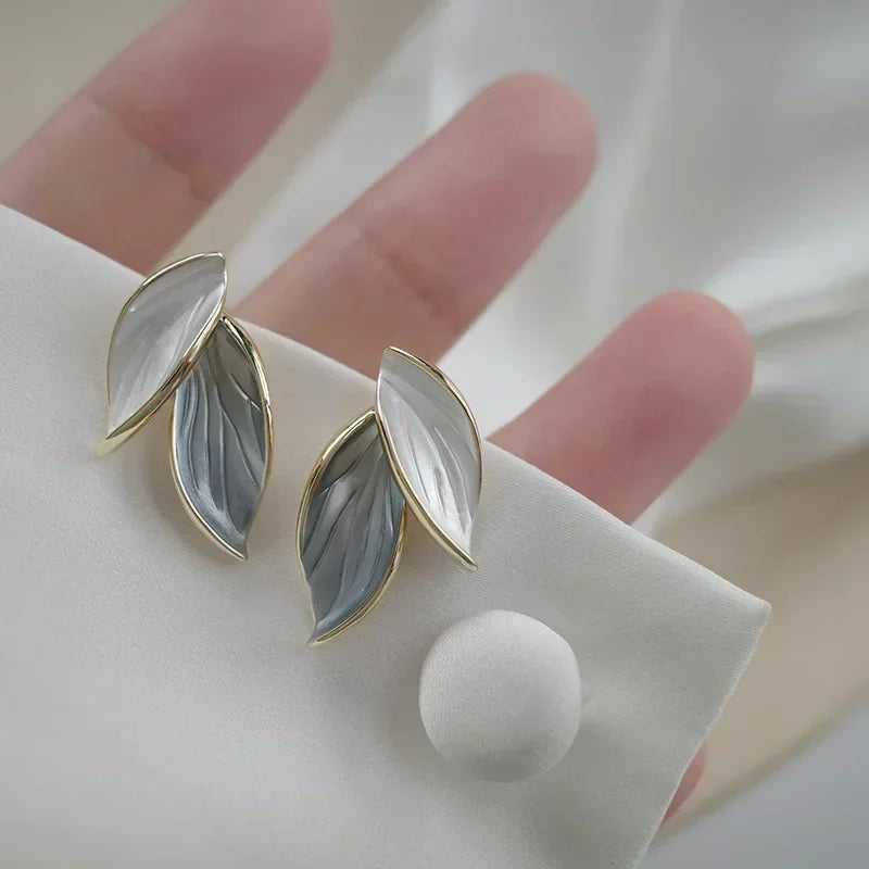 LATS New Korean Arrival Metal Trendy Fresh Lovely Sweet Grey Leaf Stud Earrings for Women 2024 Fashion Jewelry Gifts Vera Lux