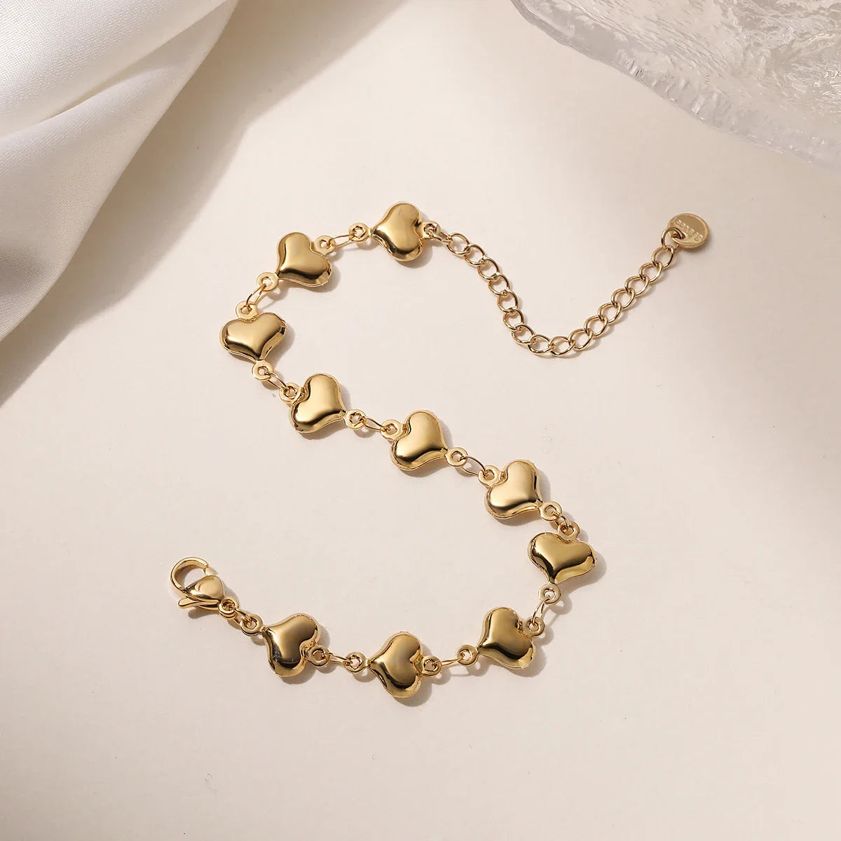 NEWBUY Wholesale Non-Fading Gold Color 316L Stainless Steel Heart Charm Bracelet For Women Casual Daily Jewelry Vera Lux