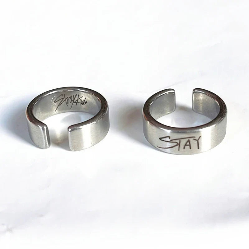 1PC Unique Design Sense Letter Handprint Ring For Men Women Versatile Fashion Couple Ring Personalized Simple Ring Jewelry Gifts Vera Lux