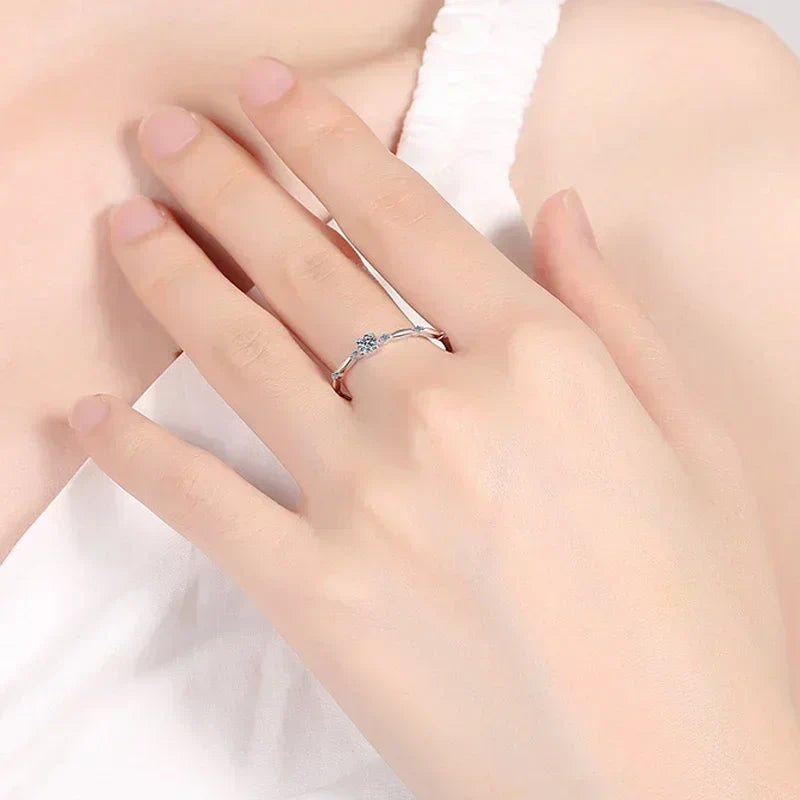 NeeTim D Color VVS1 Moissanite Ring for Women Wedding Fine Jewely with Certificete 925 Sterling Silver Engagement Rings Gifts Vera Lux