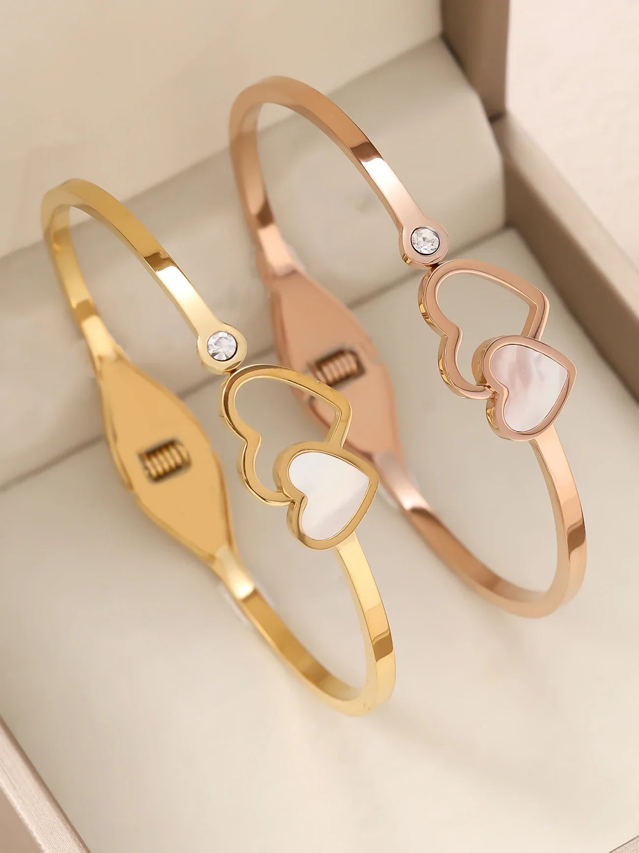 1pieces/set women's wedding jewelry party holiday Valentine's Day gift stainless steel bracelet plated with 18K gold bracelet Vera Lux