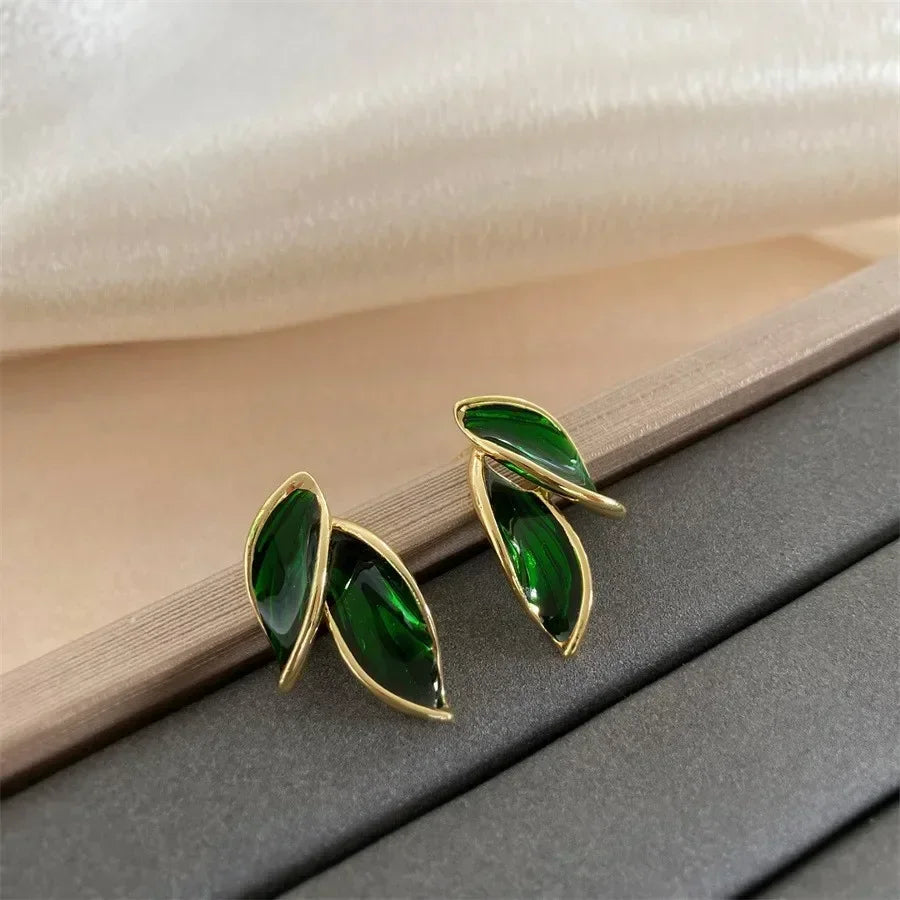 LATS New Korean Arrival Metal Trendy Fresh Lovely Sweet Grey Leaf Stud Earrings for Women 2024 Fashion Jewelry Gifts Vera Lux