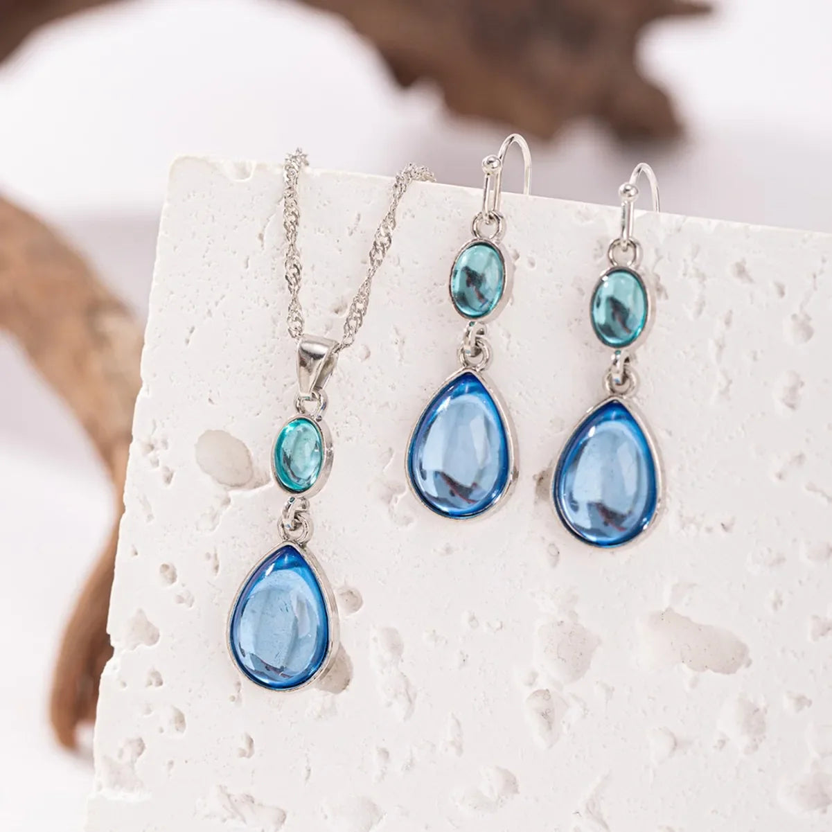 Fashionable Water Droplet Shaped Artificial Synthetic Blue Stone Hanging Earrings For women's Birthday Custom Jewelr Vera Lux