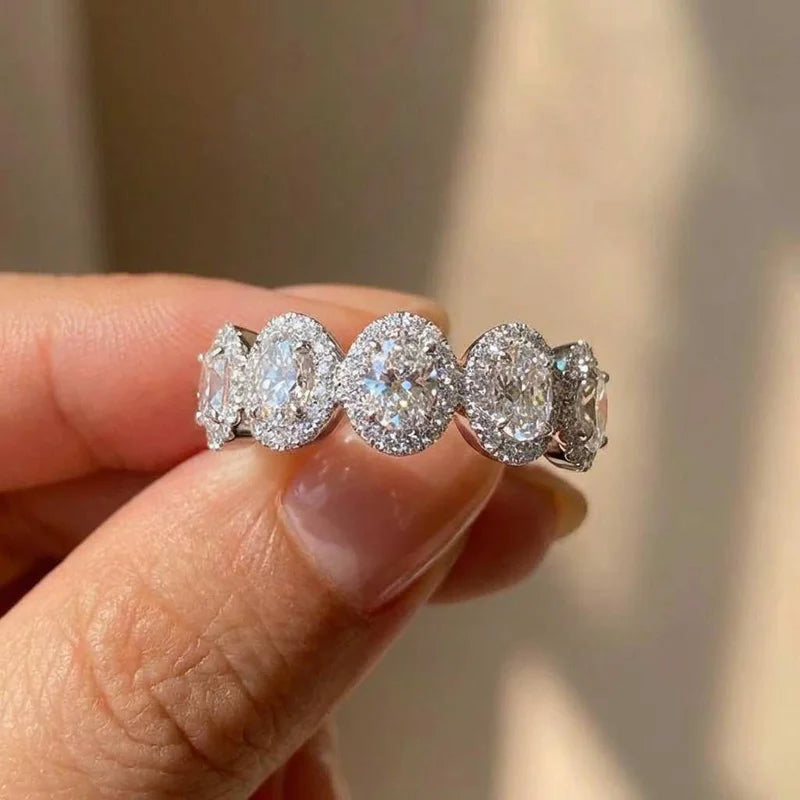 925 Sterling Silve Chic Female Rings Luxury Paved Oval Cubic Zirconia Sweet Women Finger Accessories for Party Fashion Jewelry Vera Lux