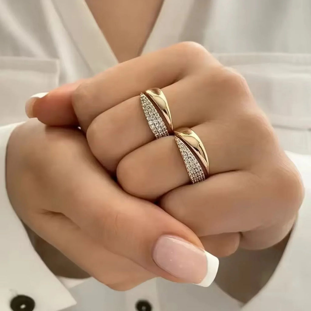 18 K Gold Plated Sun Rings for Women Natural Stone Inlaid in Hollow Metal Texture Ring Trendy Jewelry Vera Lux