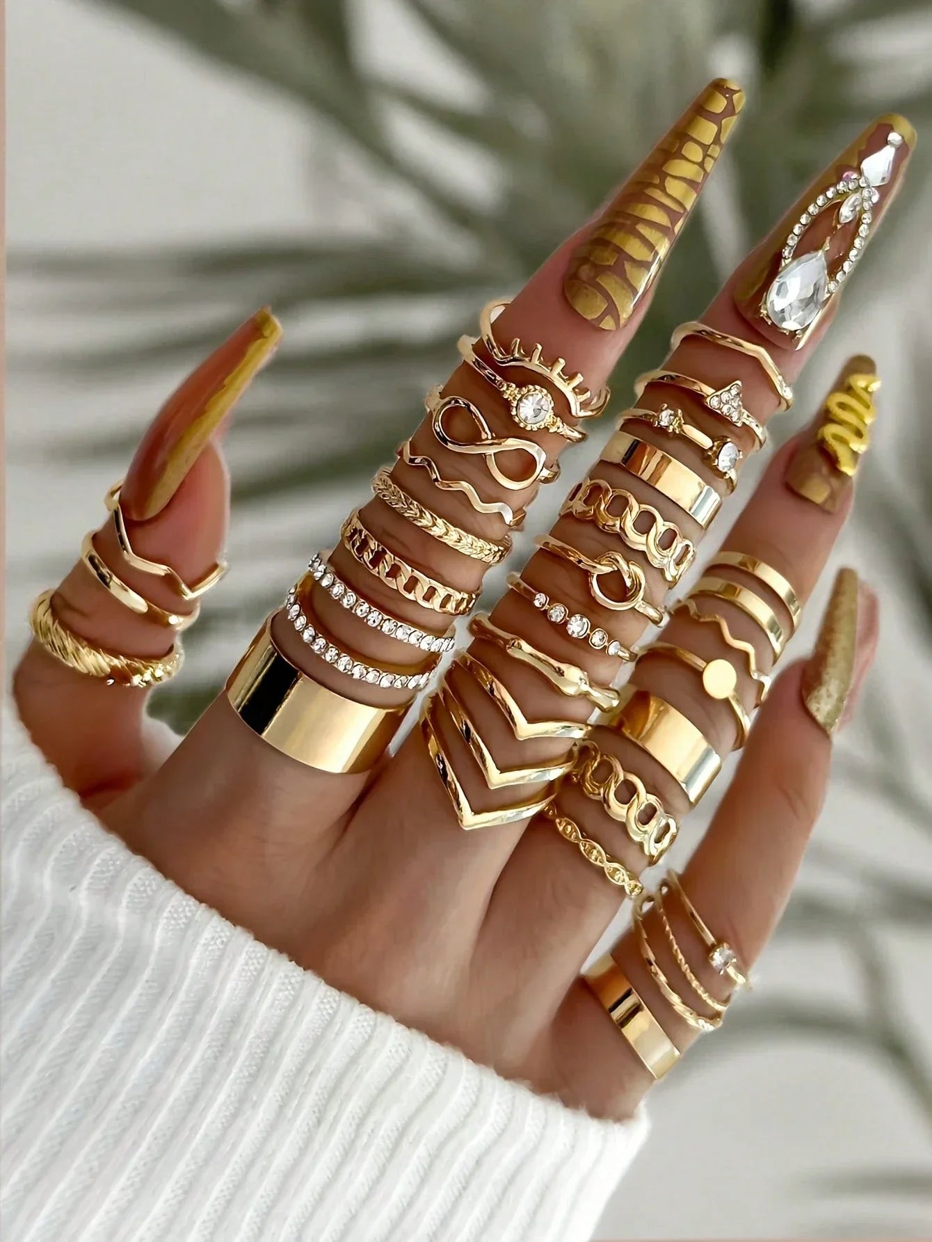 28pcs Fashion Ring Set for Women Heart Shaped Design Geometric Bohemian Element Accent Ring Daily Wear Dating Party Jewelry 2025 Vera Lux