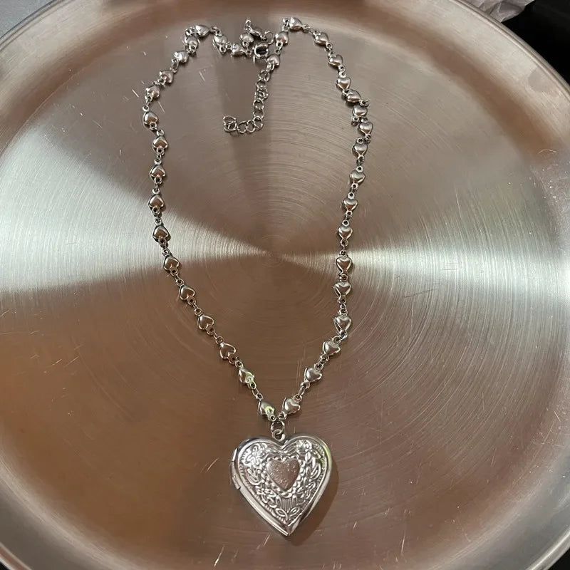 Forever Love Heart Shape Pendant Women Necklace Metal Heart Epoxy Resin Beads Charm Beaded Link Chain Girls Necklace Jewelry Vera Lux