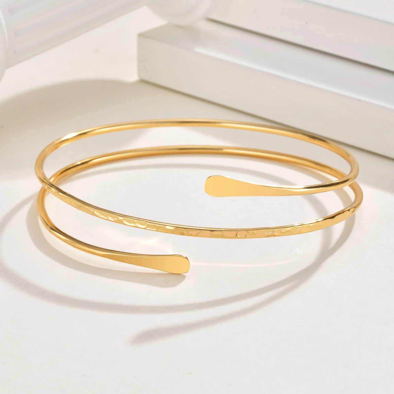 Upper Arm Cuff Bracelet for Women, Minimalist Gold Plated Armband Statement Party Armlets Jewelry Vera Lux