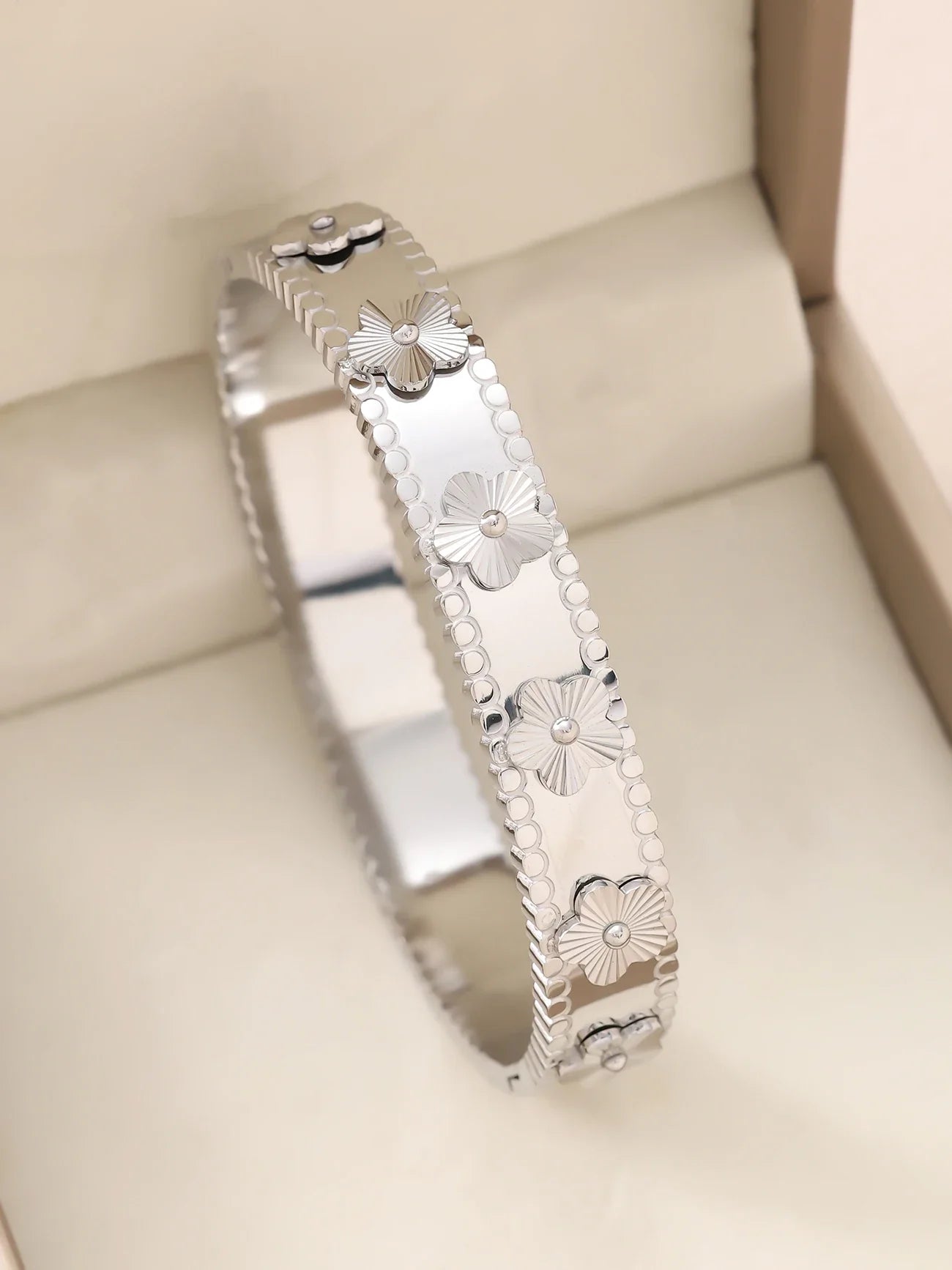 1pc 18K Gold Plated Stainless Steel Stackable Bracelet With Chain And Clover Design, Fashion Style For Women, Suitable For Casua Vera Lux
