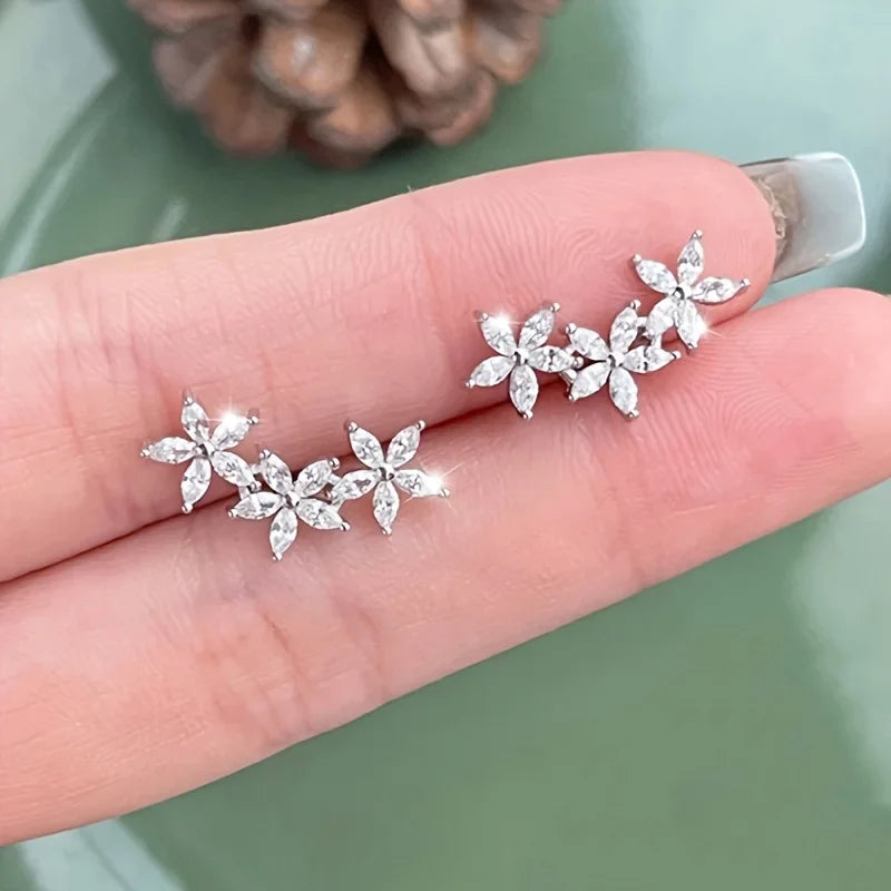 S925 silver sparkling five-petaled flower earrings elegant and fashionable wearable all year round  suitable for festive parties Vera Lux