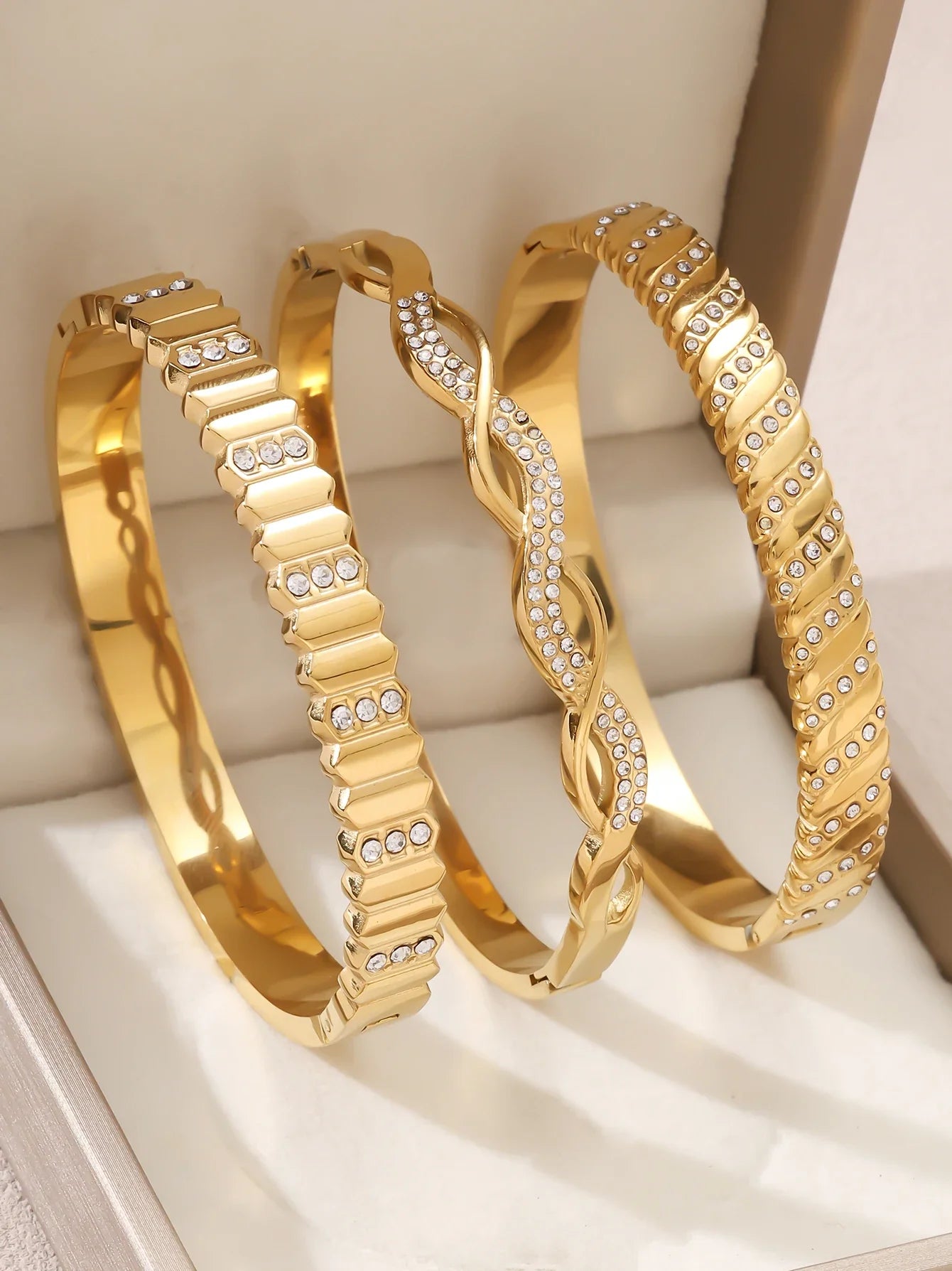 1pieces/set women's wedding jewelry party holiday Valentine's Day gift stainless steel bracelet plated with 18K gold bracelet Vera Lux