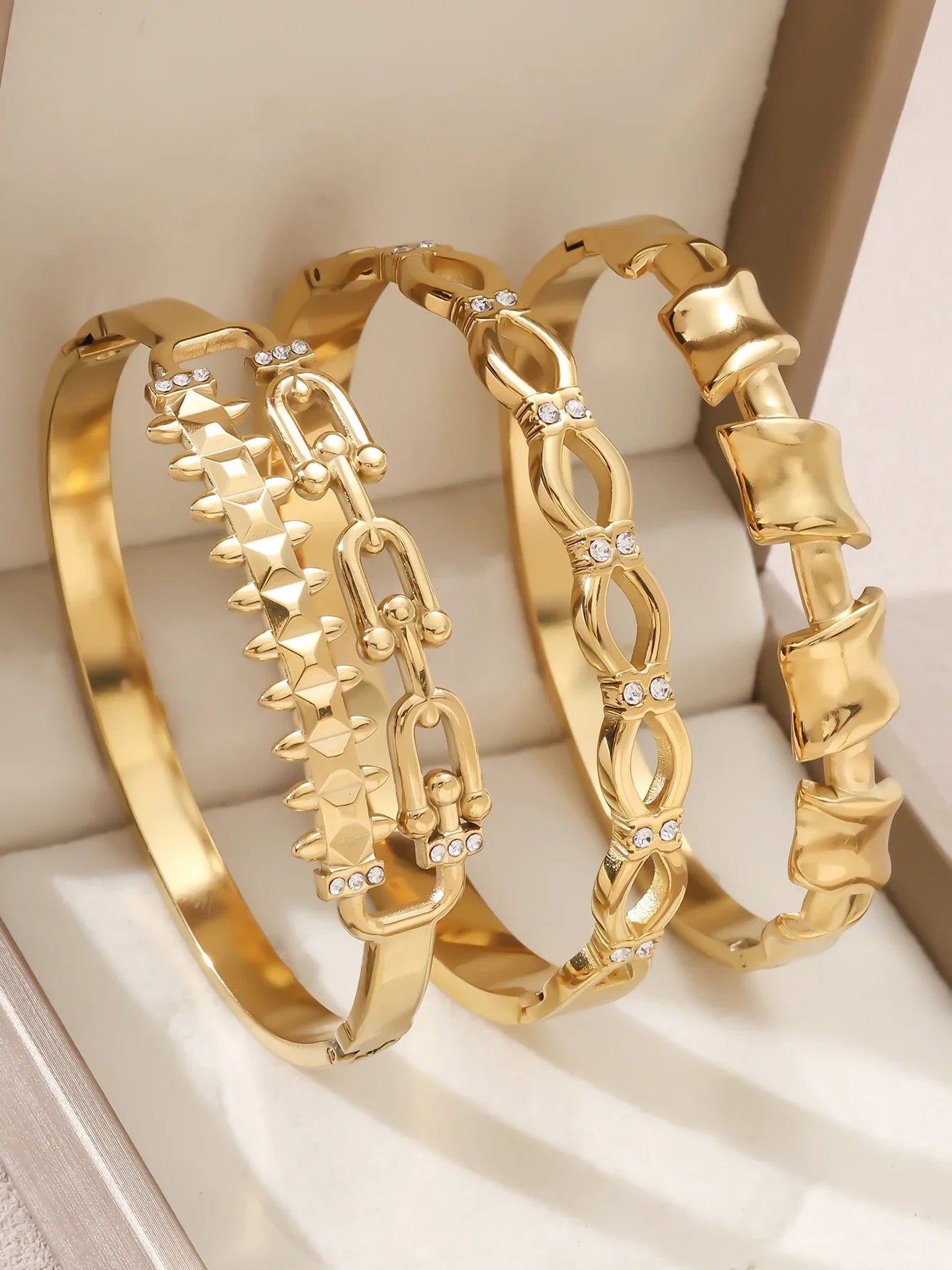 18K gold-plated stainless steel non fading gold bracelet - durable and fashionable jewelry accessory, suitable for holiday gifts Vera Lux