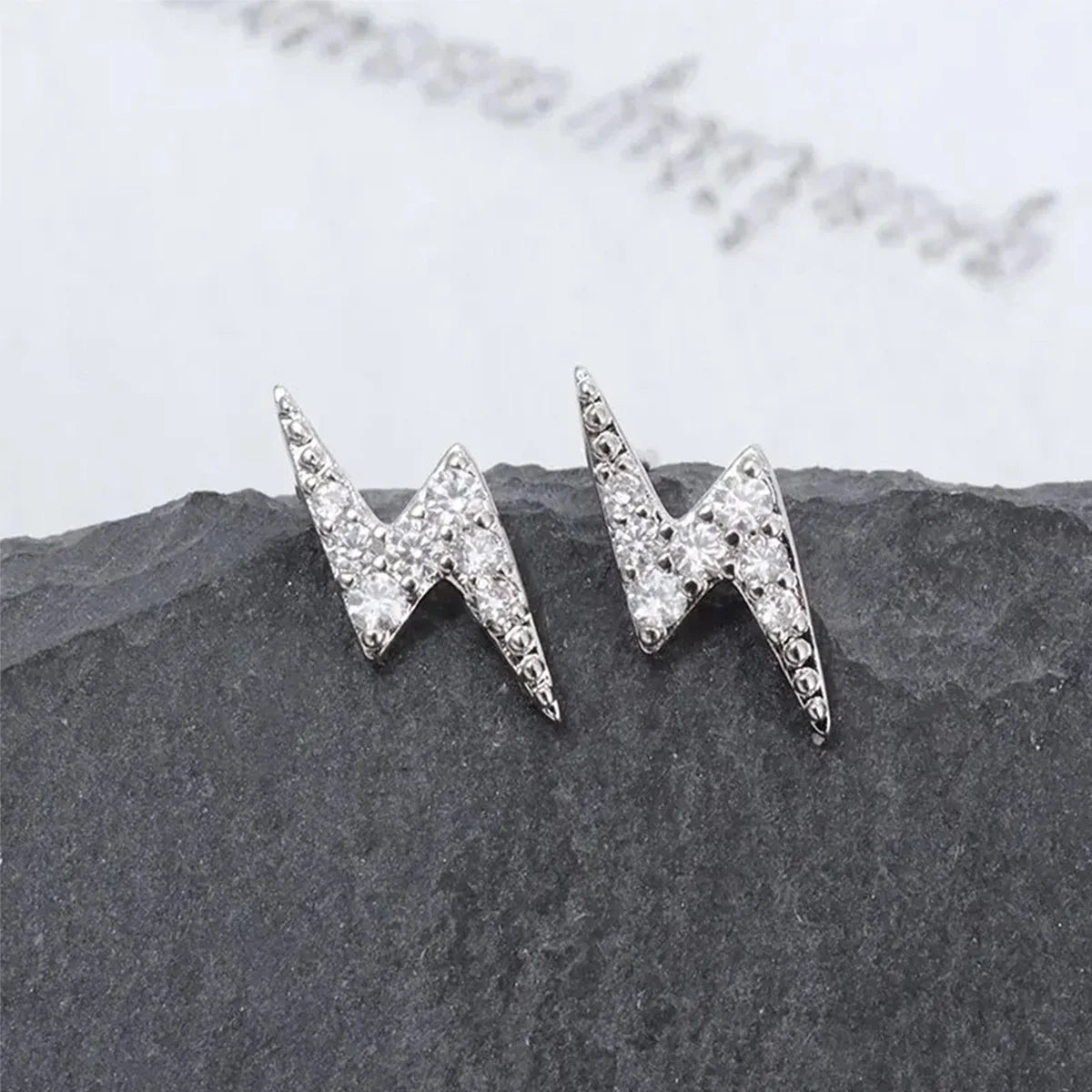 Delicate Lightning Shape Ear Studs for Women Dazzling Tiny Zirconia Earrings Daily Wearable Accessories Exquisite Girl Vera Lux