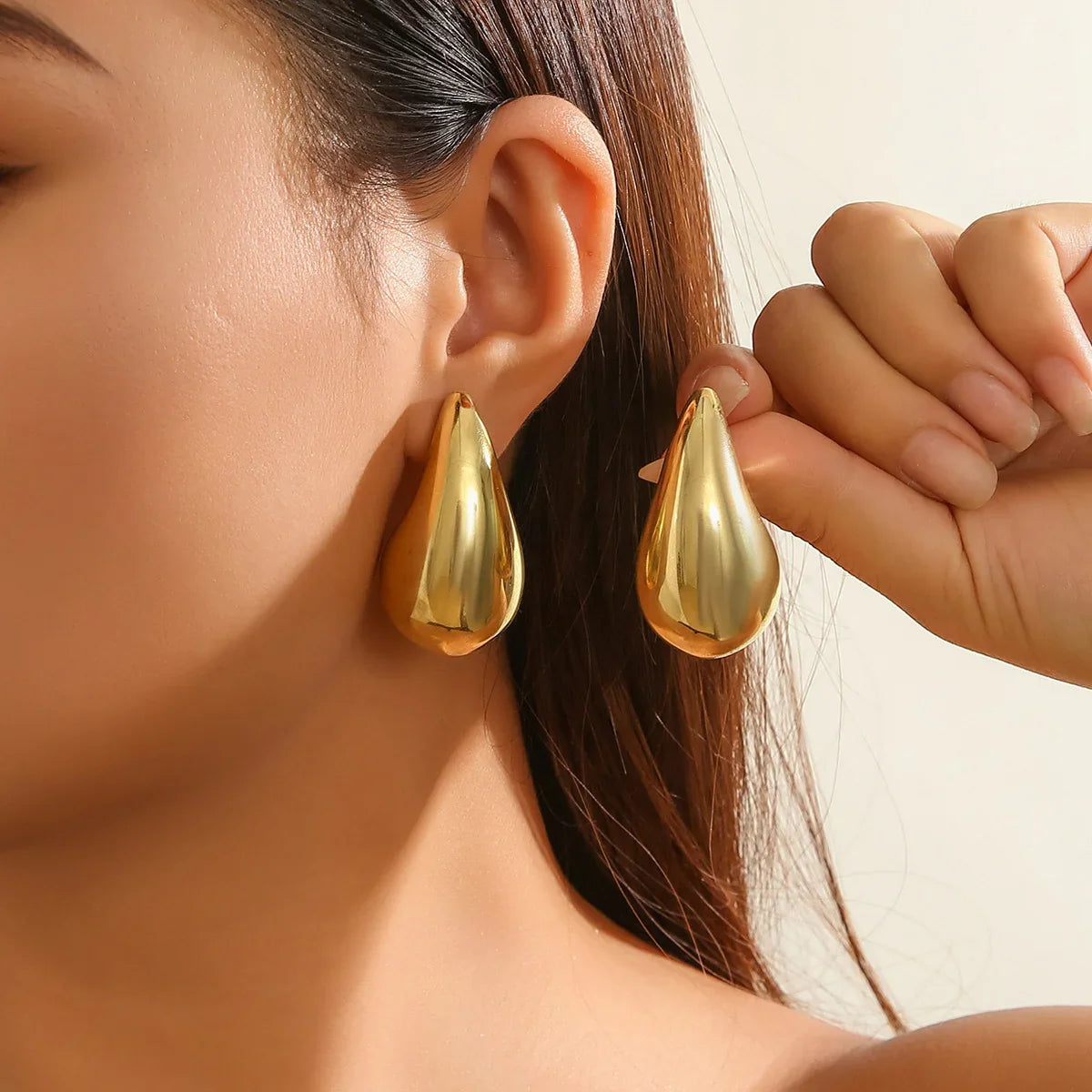 6pcs Chunky Gold Plated Waterdrop Hoop Earring Set For Women European and American Minimalist Smooth Circle Drop Earring Jewelry Vera Lux