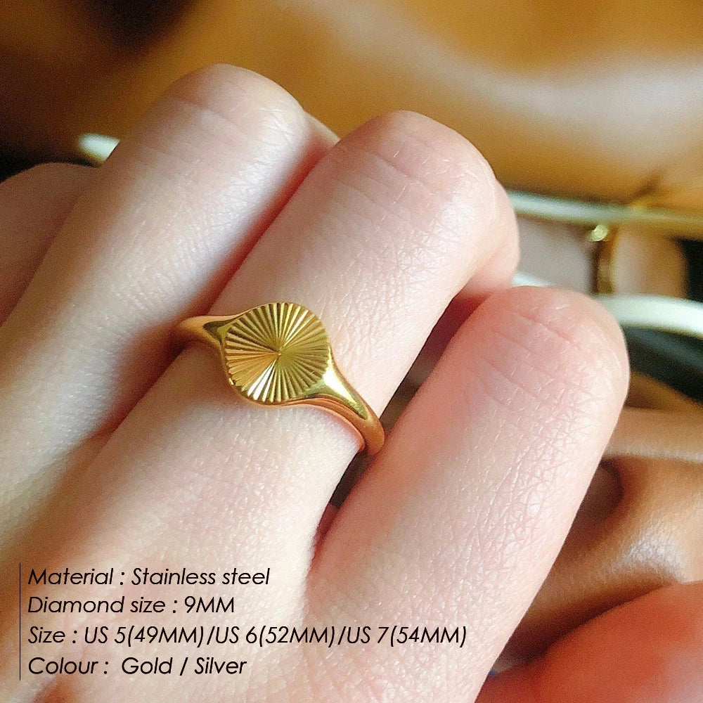 High Quality Wave Rings for Women Minimalist Dainty Rays Texture Circle Ring Stainless Steel Signet Chunky Dome Ring Jewelry Vera Lux
