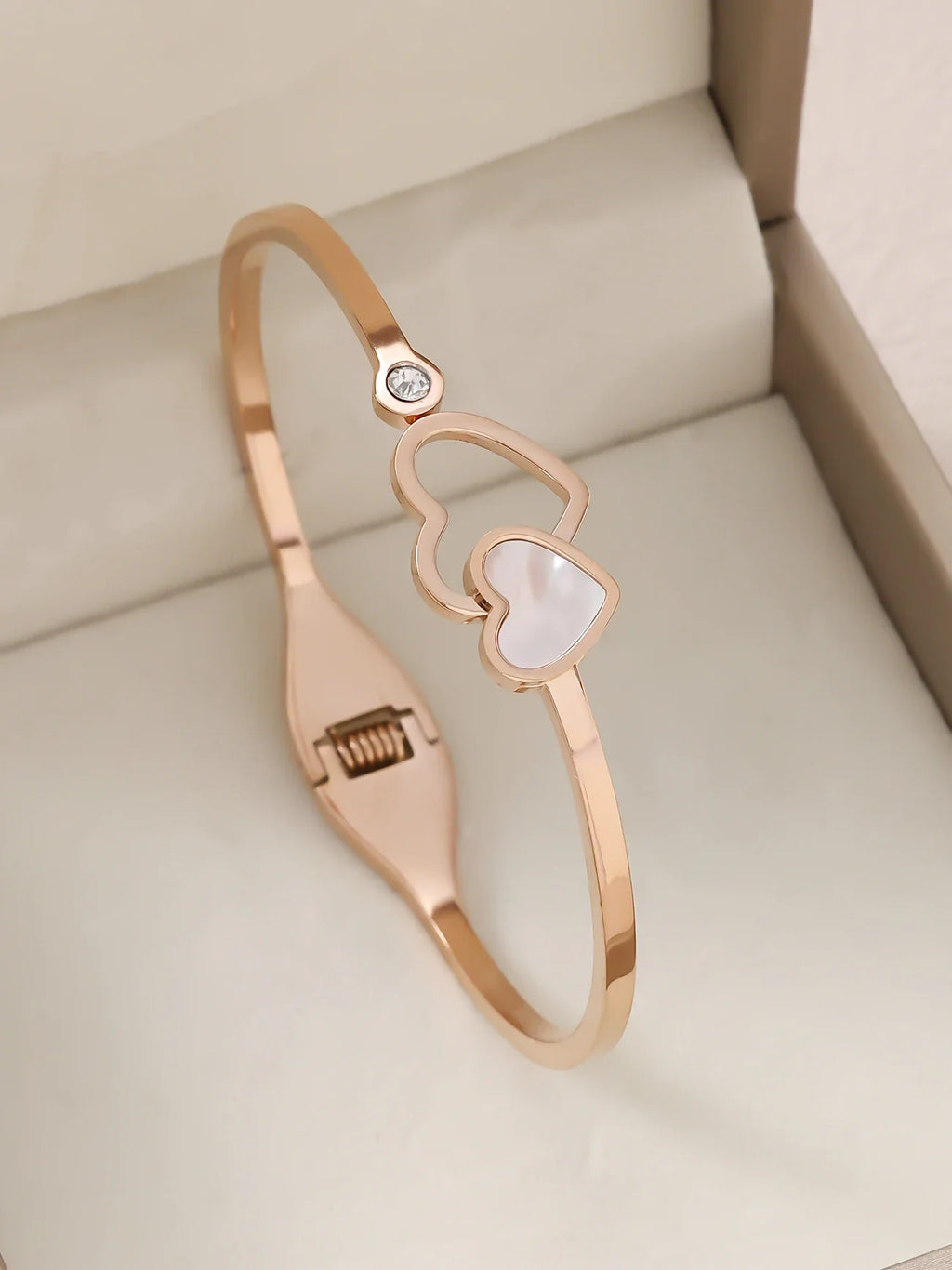 1pieces/set women's wedding jewelry party holiday Valentine's Day gift stainless steel bracelet plated with 18K gold bracelet Vera Lux