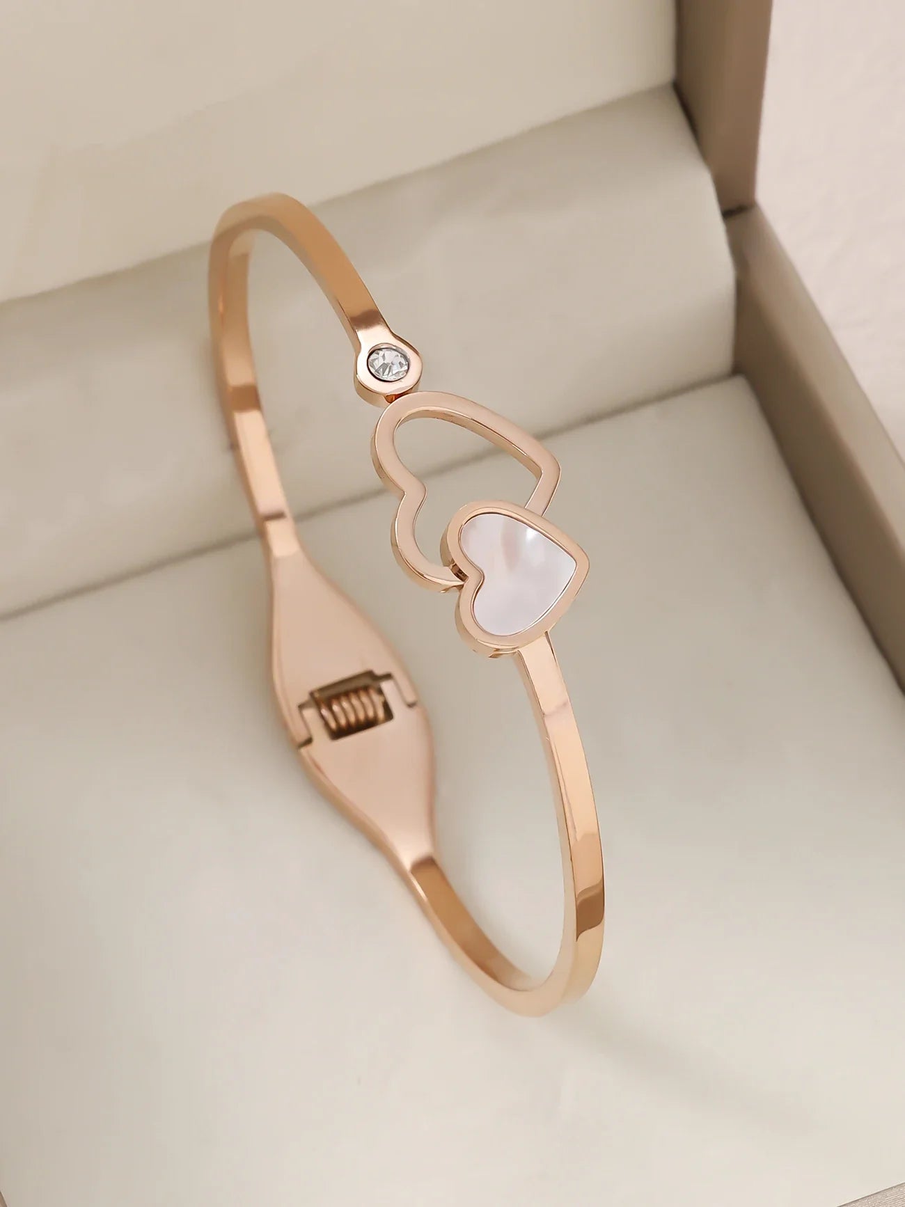 1pieces/set women's wedding jewelry party holiday Valentine's Day gift stainless steel bracelet plated with 18K gold bracelet Vera Lux