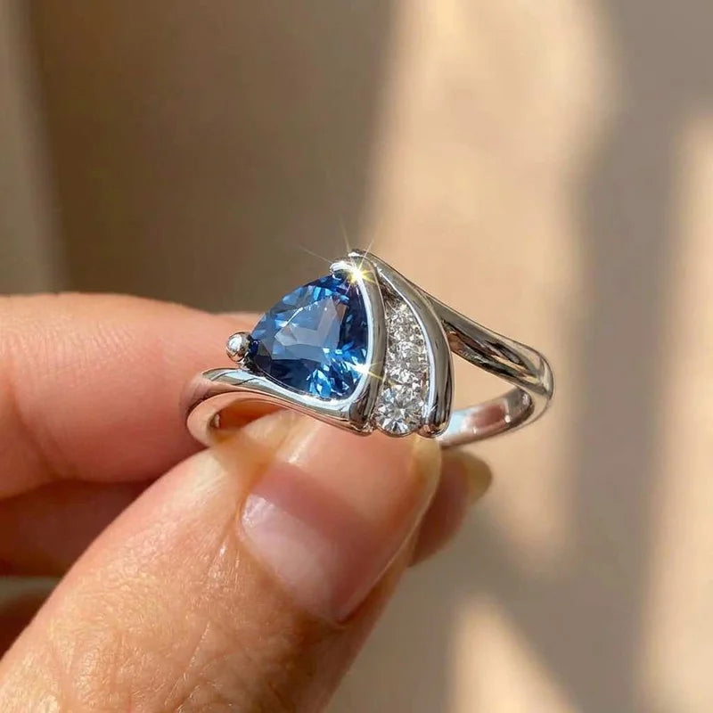925 Sterling Silver Temperament Design Cubic Zircon Blue Triangle Rings for Women Engagement Wedding Rings Fashion Jewelry Vera Lux