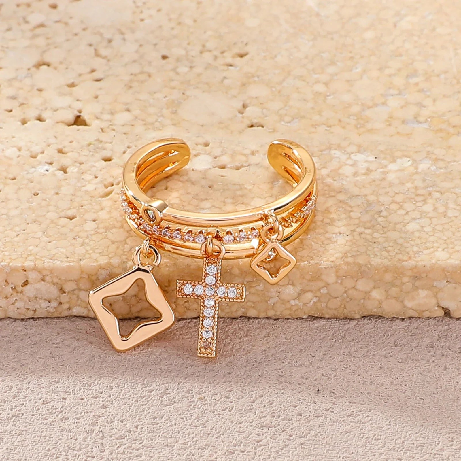 Nwe 18 K Gold Plated Sun Rings for Women Natural Stone Inlaid in Hollow Metal Texture Ring Trendy Jewelry Vera Lux