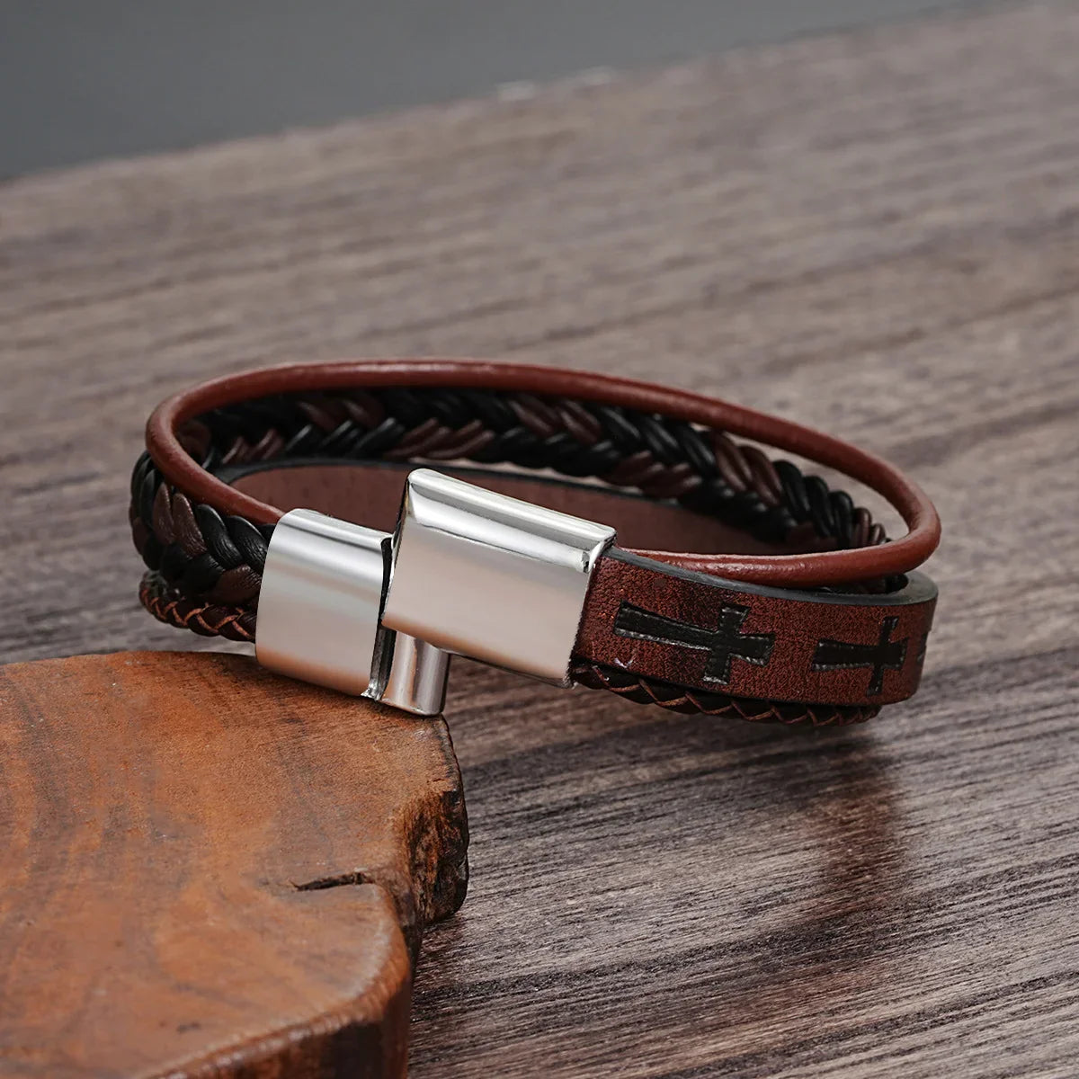Fashion Cross Leather Rope Bracelet for Men Vintage Woven Leather Bracelet Punk Metal Magnet Buckle Personality Bracelet Jewelry Vera Lux