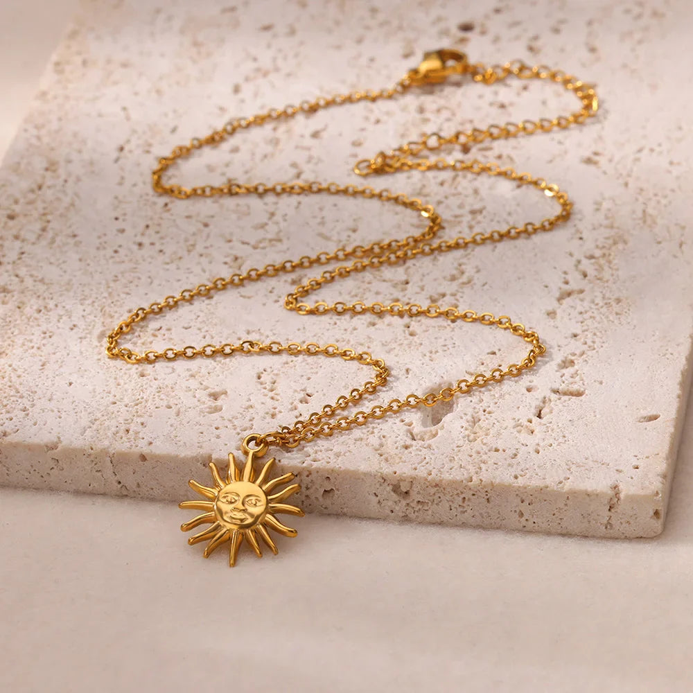 Stainless Steel Sun Sunflower Pendant Necklace For Women Gold Color Round Charm Clavicle Chain Necklaces Fashion Jewelry Gift Vera Lux