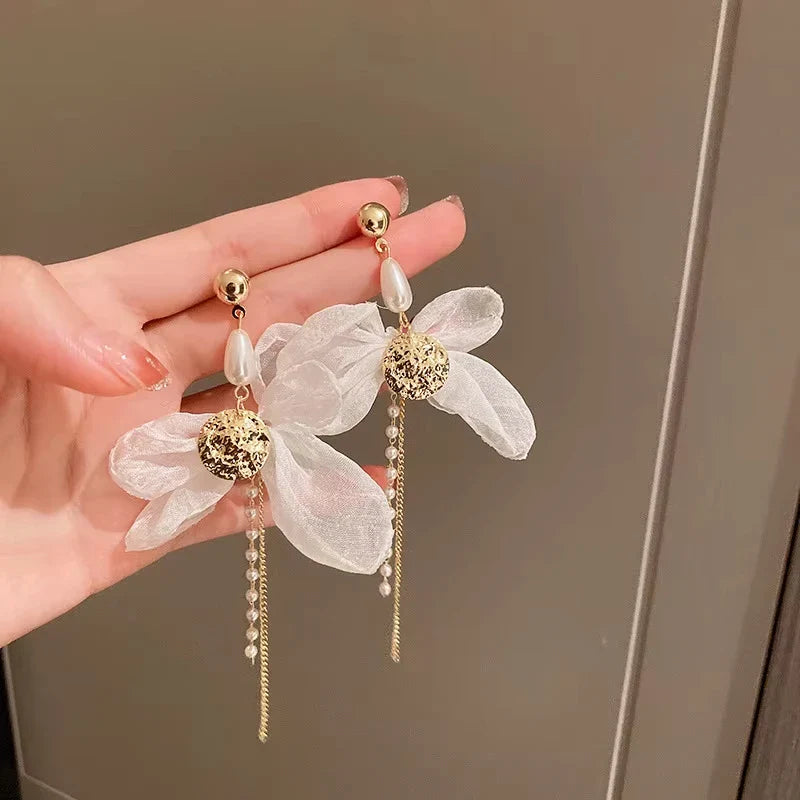 Korean Vintage Imitate Pearl Crystal Earrings for Women Jewelry High-class Luxury Zircon Flower Butterfly Leaf Stud Earrings Vera Lux