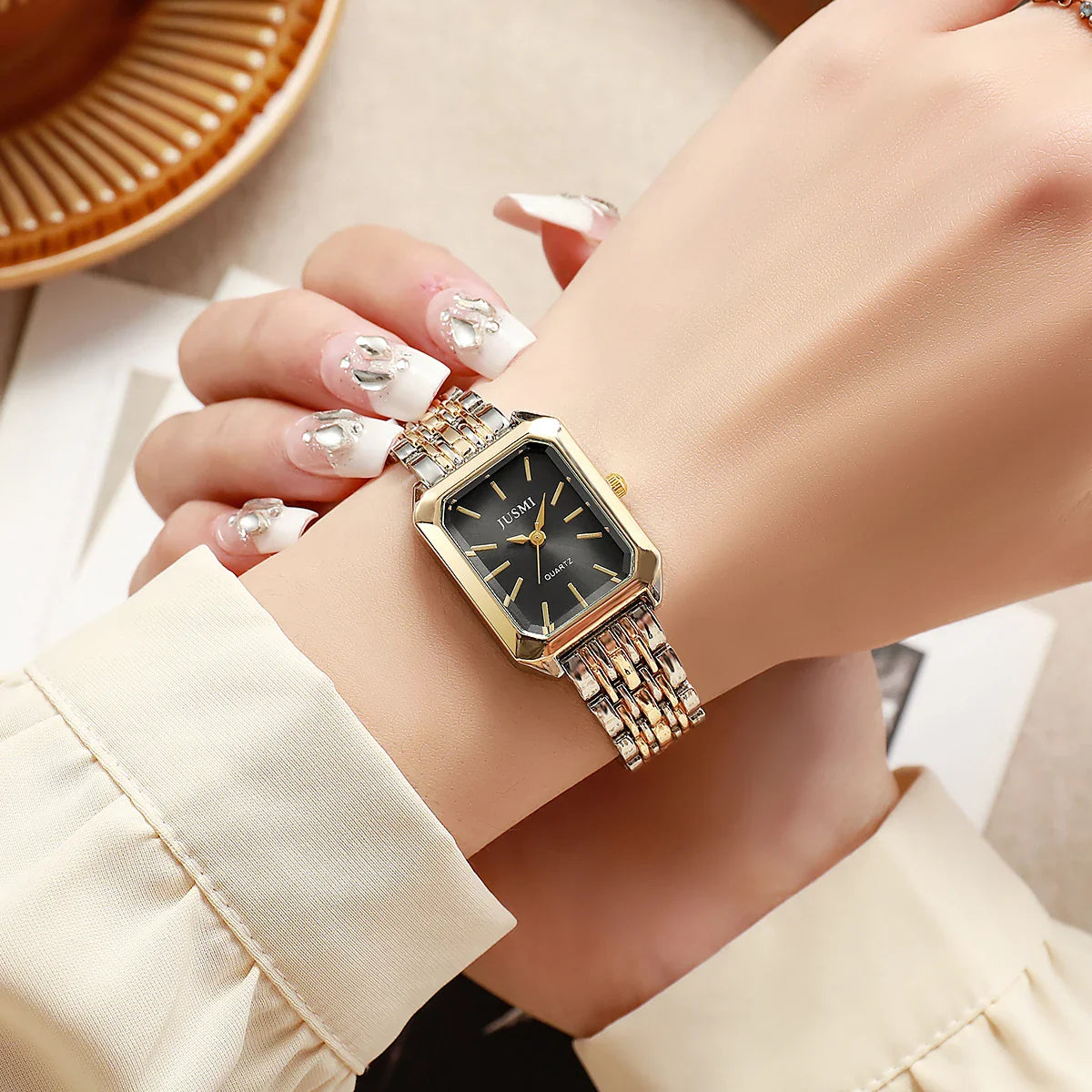 New Fashionable Simple Explosive Square Bar Scale Dial Steel Strip Quartz Watch Vera Lux