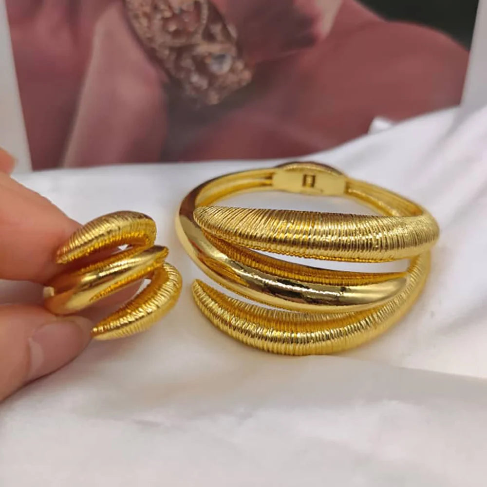 Trend Gold Color Jewelry Set for Women Cuff Bangle and Finger Ring Hollow Out Design Hand Bracelet Cocktail Ring Set Jewelry Set Vera Lux