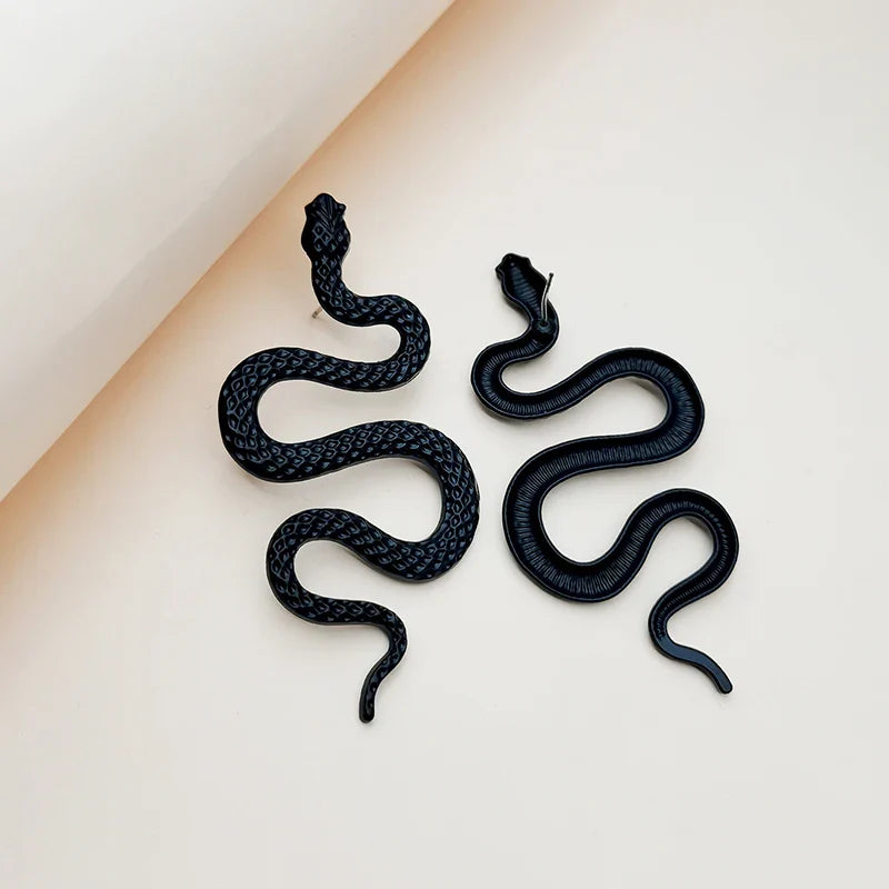 Avant-garde Sexy and Exaggerated Halloween Snake Shaped Earrings for Women Fashion Gothic Personalized Trend Girl Rock Jewelry Vera Lux